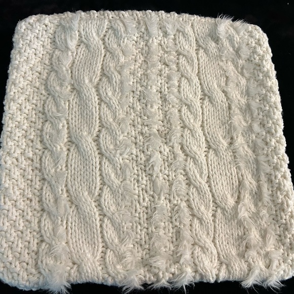 2 Pottery Barn Cozy, Plush, Chunky Handknit Pillow Covers. Ivory. 24” X 24” - Picture 5 of 10